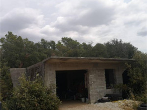 Kuća u izgradnji sa zemlji&scaron;tem
