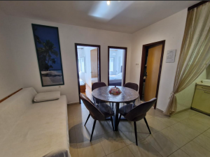 Ninske Vodice,-dvojna kuća sa dva stana, bizina mora