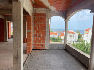 Zadar-Diklo kuća sa 6 stambenih jedinica 