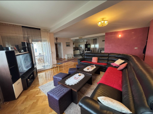 Diklo, vila s apartmanima blizu mora