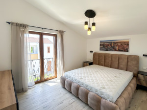 Moderna kuća s bazenom i prostranom okućnicom - Murvica, Zadar