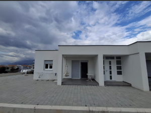 Ražanac, dvosoban stan s vrtom, novogradnja