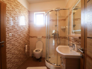 Kožino -Villa s apartmanima i bazenom 