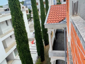 Zadar-Diklo kuća sa 6 stambenih jedinica 