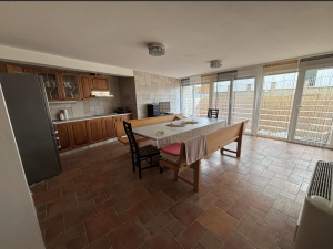 Diklo, vila s apartmanima blizu mora