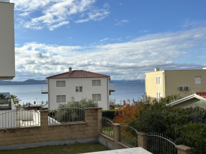 Diklo, vila s apartmanima blizu mora