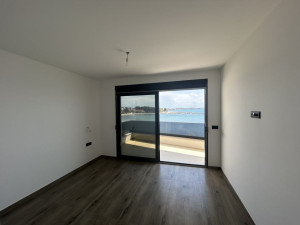 Penthouse s pogledom, Vir - prvi red do mora!