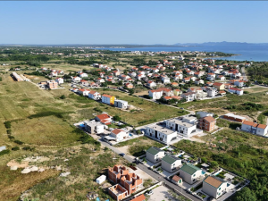 Privlaka, namje&scaron;tene kuće u nizu s vrtom, novogradnja