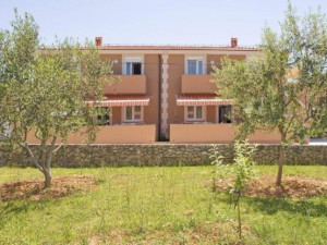 VIR-kuća sa 4 apartmana 
