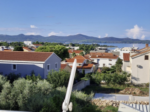 Borik, Diklovac, trosoban stan s garažom, pogled!!