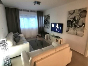 Vo&scaron;tarnica, komforan dvosoban stan, kompletno namje&scaron;ten!!