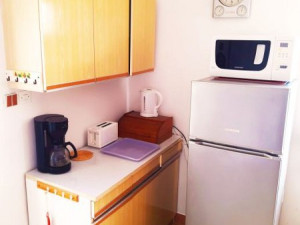 Pag - dvojna kuća s apartmanima i predivnim pogledom na more