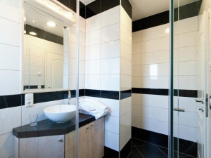 Zadar-Mocire-Villa sa 6 apartmana 