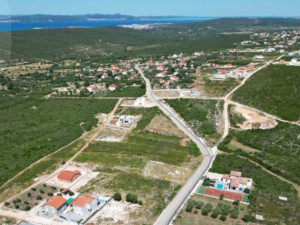 Građevinsko zemlji&scaron;te Suko&scaron;an, Debeljak 