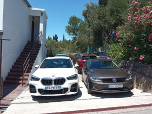 Maslenica, kuća sa velikim stanom i pet apartmana, blizina mora!!