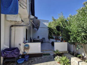 Ninske Vodice- kuća sa dva stana