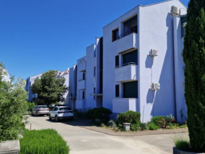 Zaton, jednosoban apartman s garažom