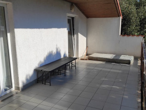 Silba, kuća sa velikom okućnicom