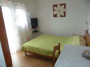 Suko&scaron;an-Kuća s apartmanima 