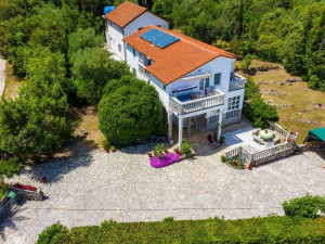 Preko, kuća sa apartmanima, pogled na more