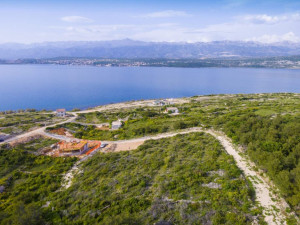 Novigrad-zemlji&scaron;te sa prekrasnim pogledom na more