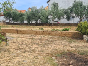 &Scaron;kabrnja, kuća sa pomoćnim objektom, ukupno 1994 m2 u centru mjesta , jedinstvena prilika!!