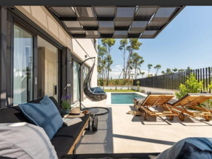 PRIVLAKA, A DUPLEX APARTMENT WITH A SWIMMING POOL IN A NEW BUILDING