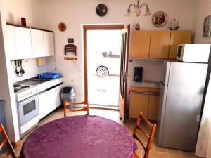 Pag - dvojna kuća s apartmanima i predivnim pogledom na more