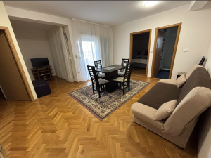 Diklo, vila s apartmanima blizu mora