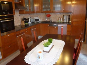 MASLENICA-Lijepa obiteljska kuća sa otvorenim pogledom na more